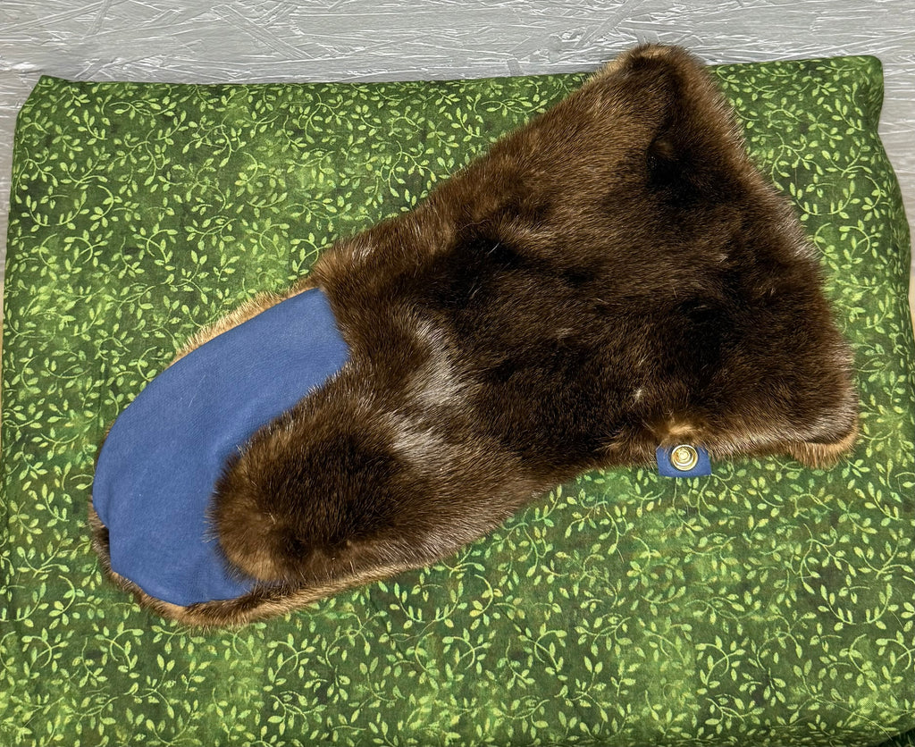 Otter Gauntlet Mittens