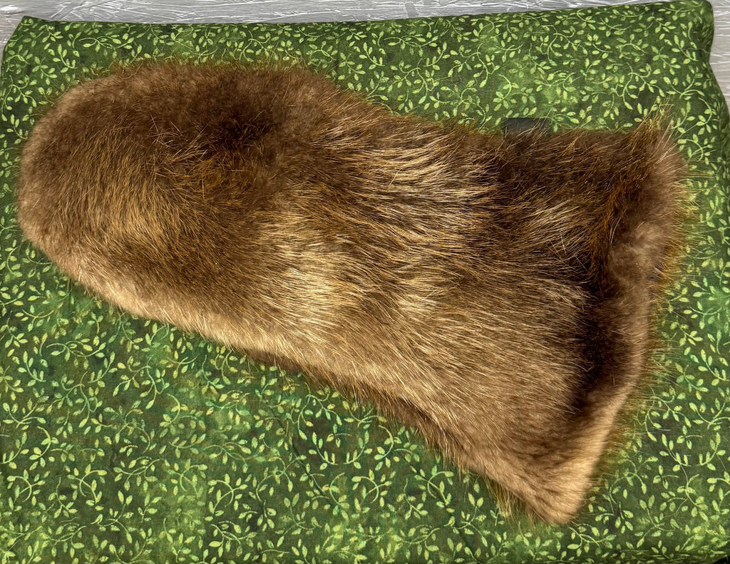Beaver Gauntlet Mittens