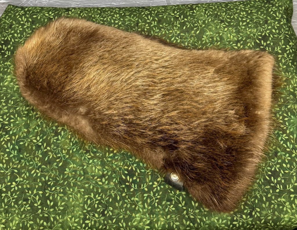 Beaver Gauntlet Mittens
