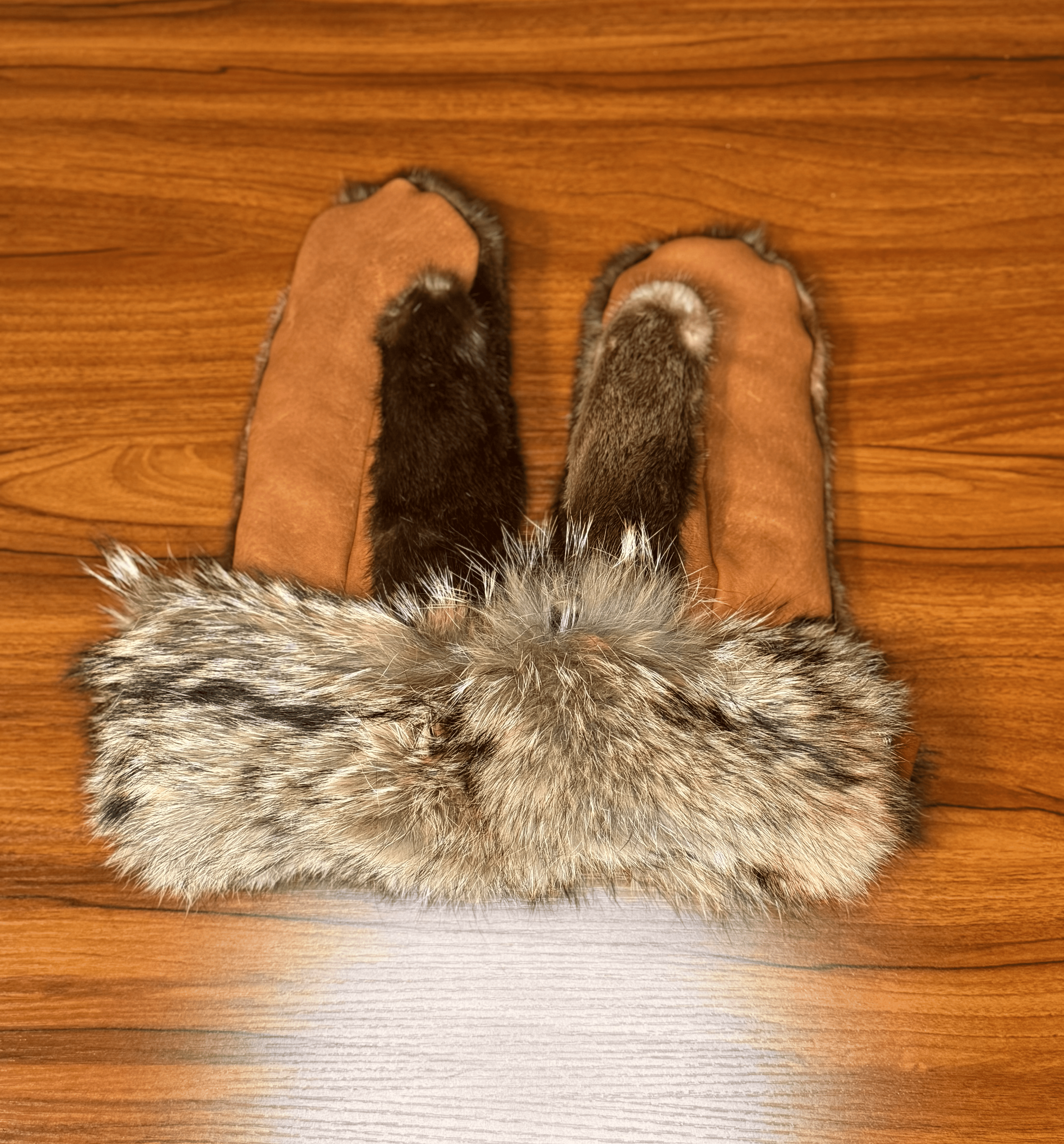 Otter and Coyote Mittens - L